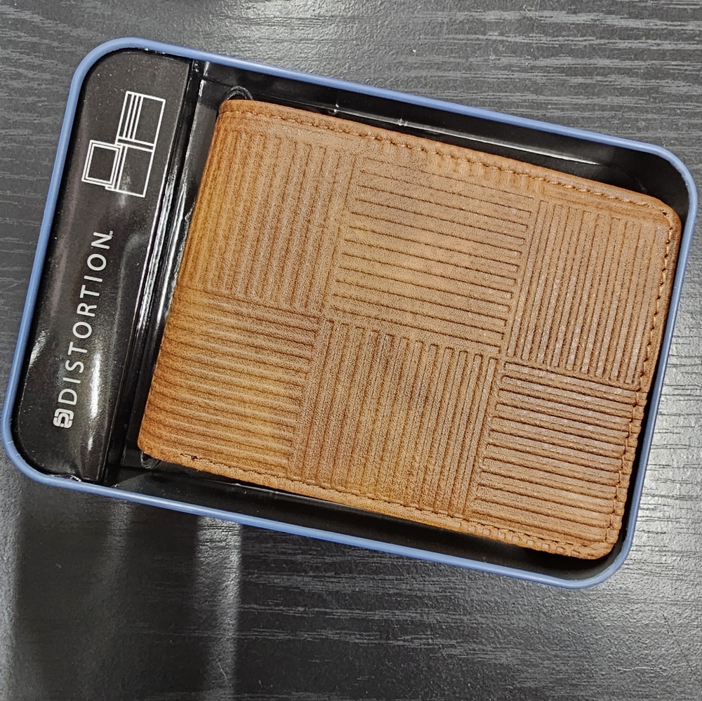 NWT mens wallet